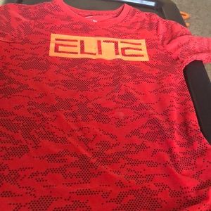 Nike elite dryfit shirt youth small